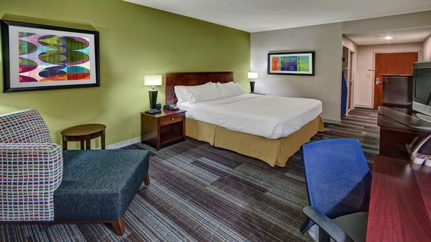 Images Holiday Inn Express & Suites Cookeville, an IHG Hotel