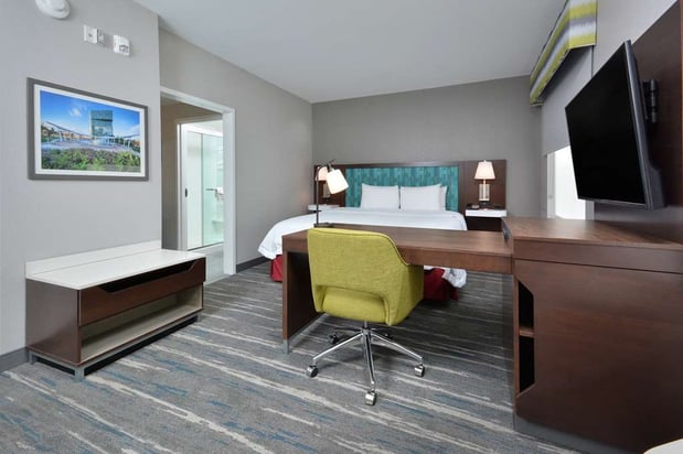 Images Hampton Inn & Suites by Hilton Charlotte North I 485