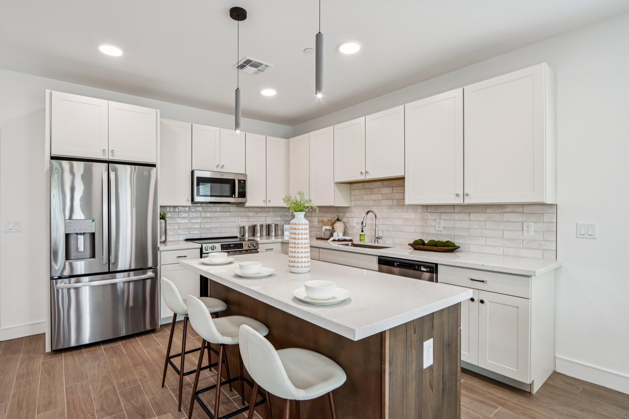 Pet-friendly gated communities 85207