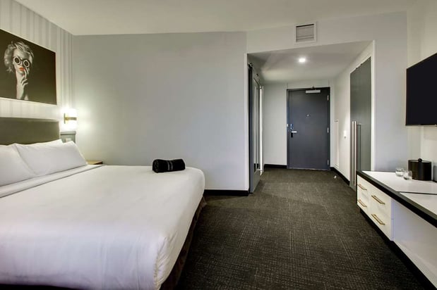 Images The Rose Hotel Chicago O’Hare, Tapestry Collection by Hilton