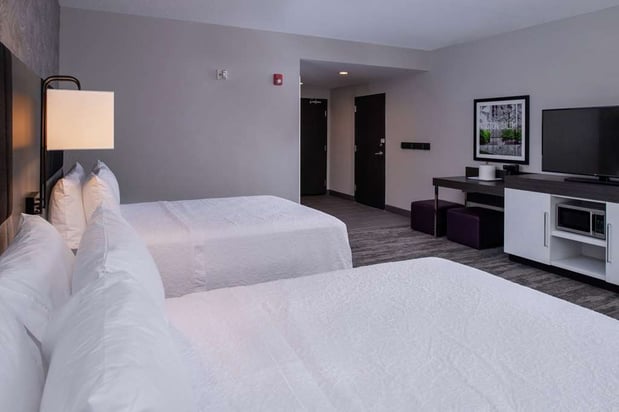Images Hampton Inn & Suites Winston-Salem Downtown