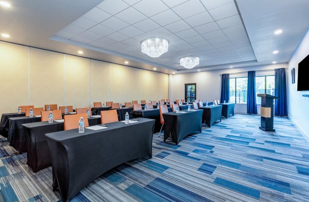 Images Holiday Inn Express & Suites Orlando - International Drive by IHG