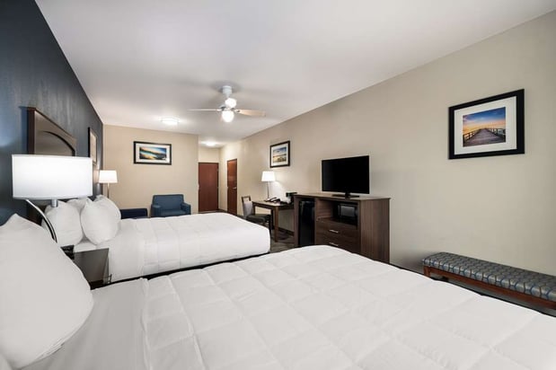 Images Best Western Plus Lake Dallas Inn & Suites