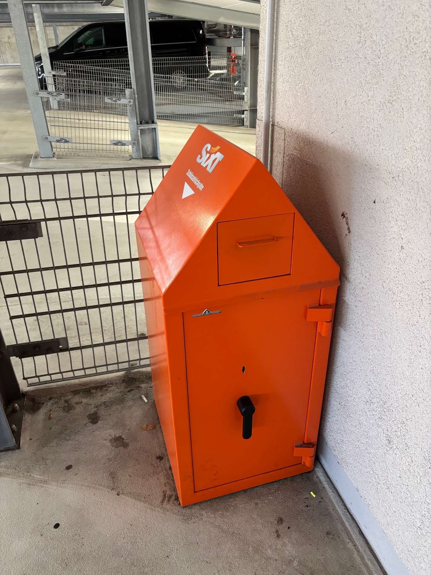 SIXT Autovermietung Leipzig Zentrum/Thomasium, Käthe-Kollwitz-Str. 16-18 in Leipzig