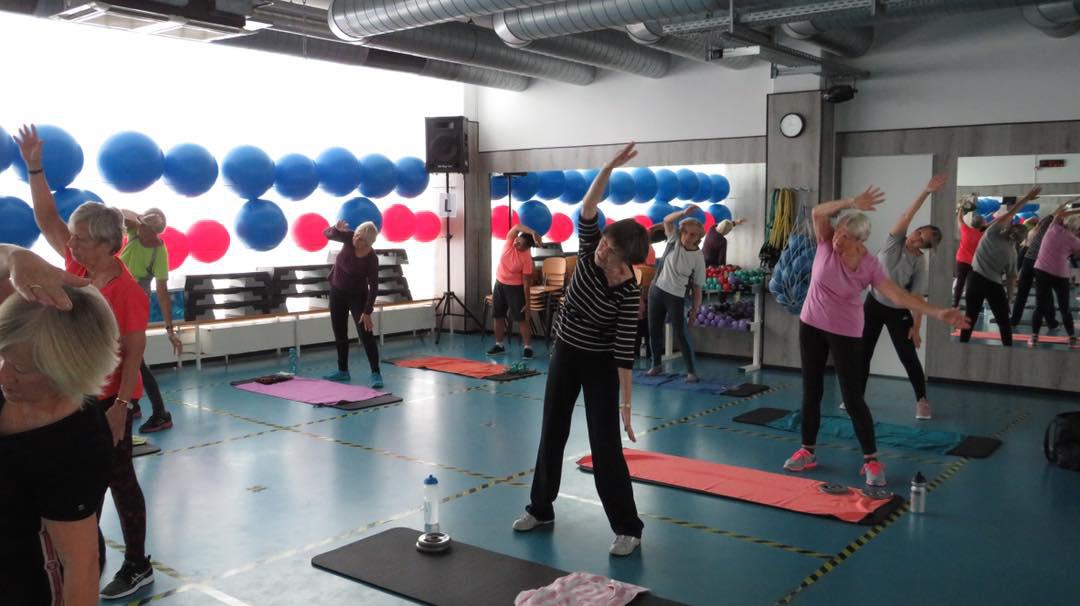 Ihr Fitnessstudio in München Nord mit Fokus auf gerätegestütztem Krafttraining und Gesundheit. Unser chipkartengesteuerter Zirkel, unser Beweglichkeitstrainingsbereich oder unsere Wassermassageliege – für jede Generation und jedes Trainingsziel ist etwas dabei.