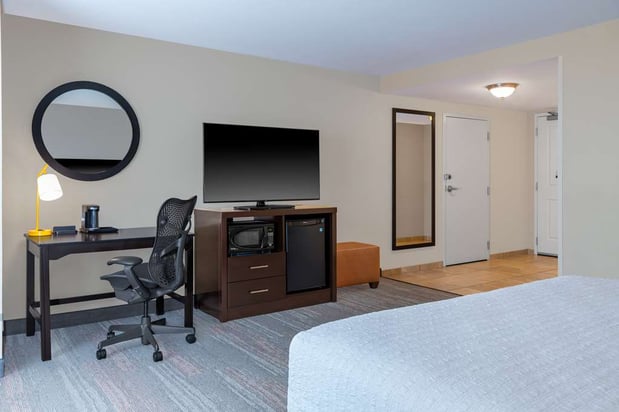 Images Hampton Inn & Suites Madison Downtown