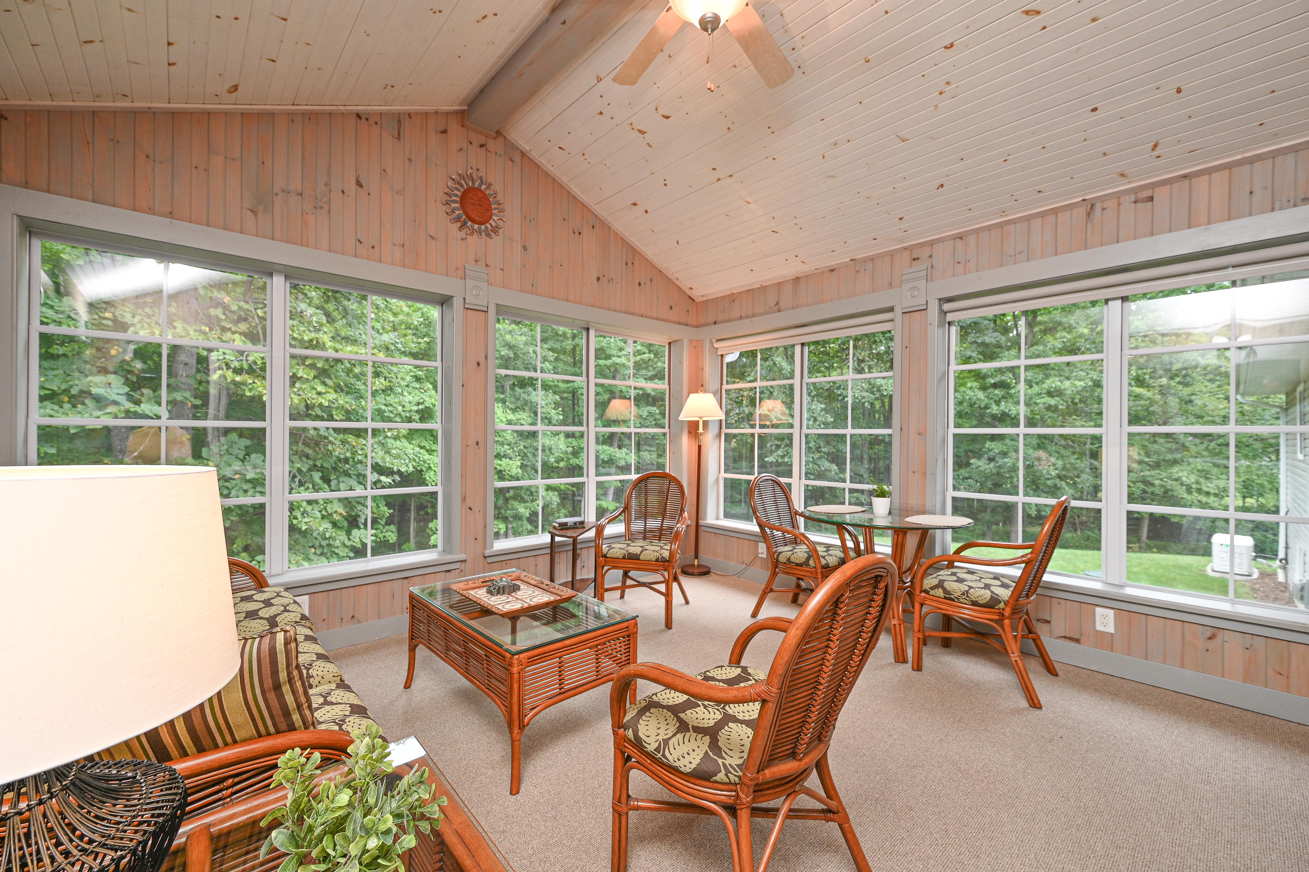 Images Leif Olson - Ottawa Real Estate Agent - Hamre Team RE/MAX Affiliates
