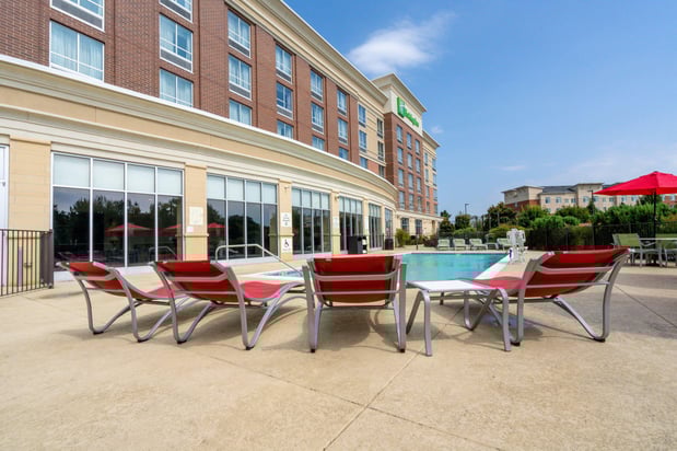Images Holiday Inn Murfreesboro by IHG