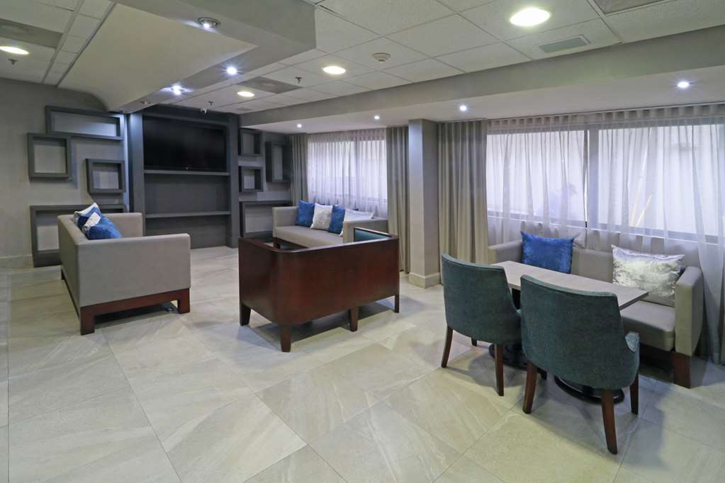 Images Hampton Inn by Hilton Monterrey-Airport
