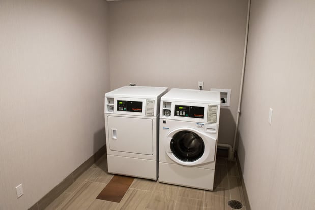 Images Holiday Inn Express & Suites Dayton SW - University Area by IHG