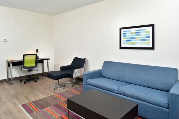 Images Holiday Inn Express & Suites Carthage by IHG