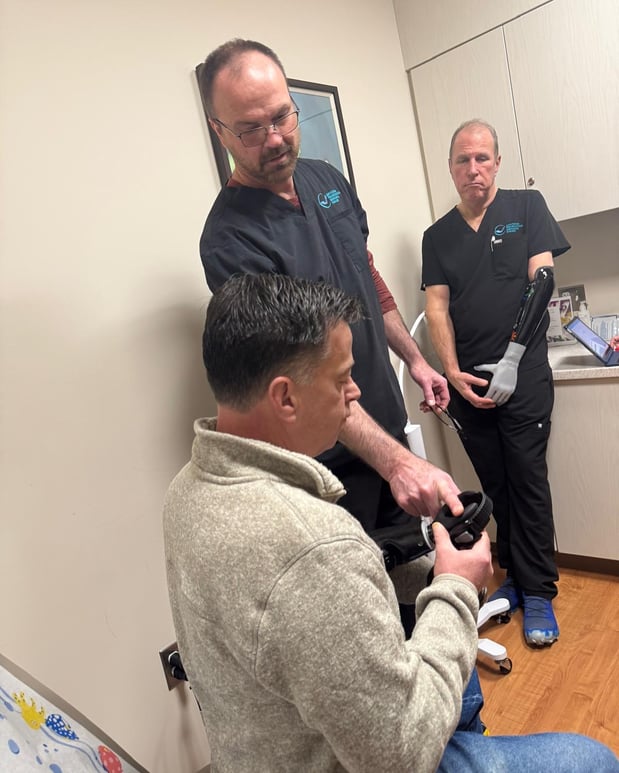 Images Ajul Shah, MD, FACS