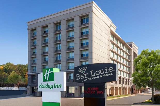 Images Holiday Inn Chicago Oakbrook by IHG