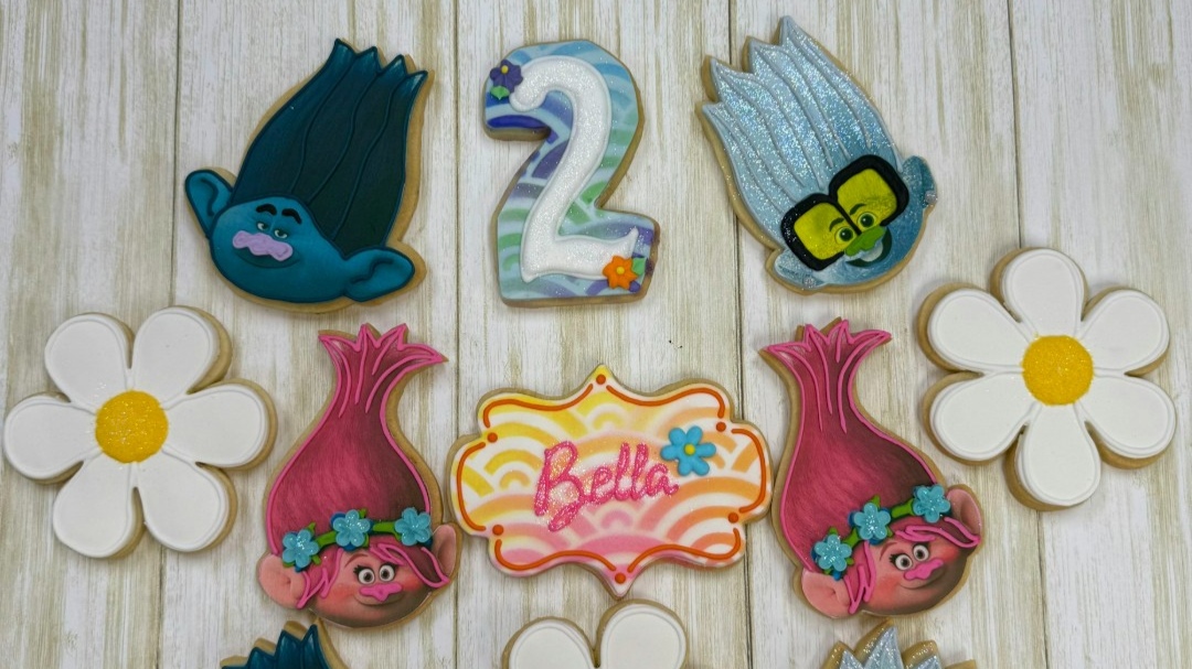 Personalized cookie orders near Pompano Beach for birthdays and events. 