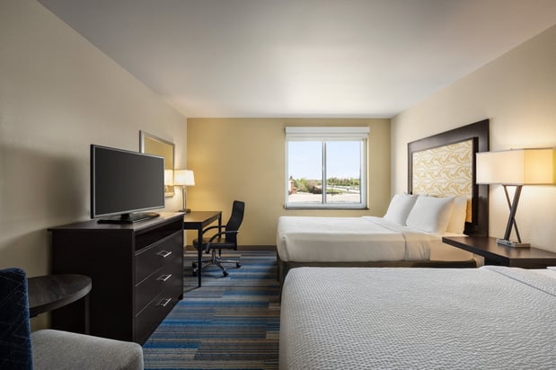Images Holiday Inn Express & Suites Colorado Springs Central by IHG