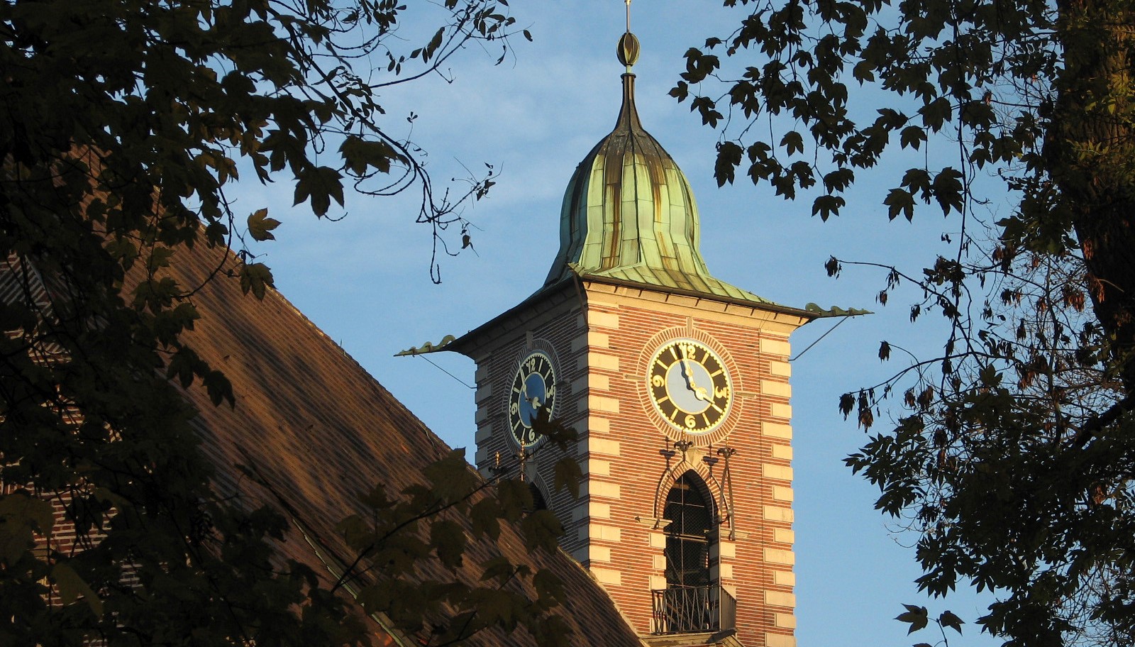 Martin-Luther-Kirche - Evangelische Martin-Luther-Gemeinde Ulm, Zinglerstraße 66 in Ulm