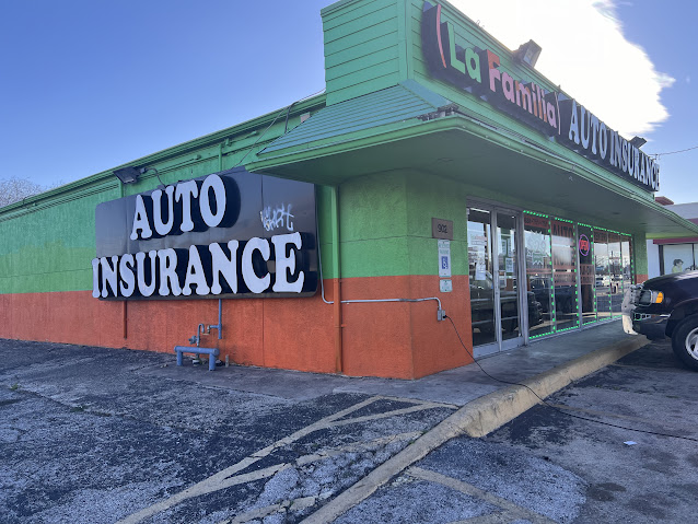 La Familia Auto Insurance & Tax Services Image