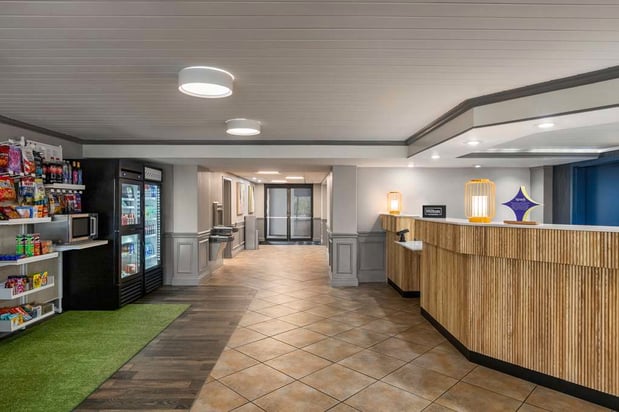 Images Spark by Hilton Sarasota Siesta Key Gateway