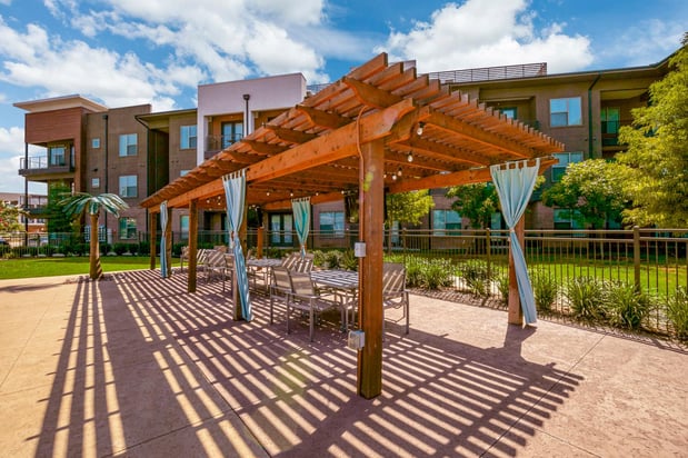 Images The Landing at Centreport Apartments