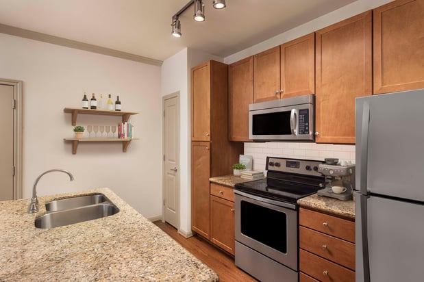 Images Camden Amber Oaks Apartments