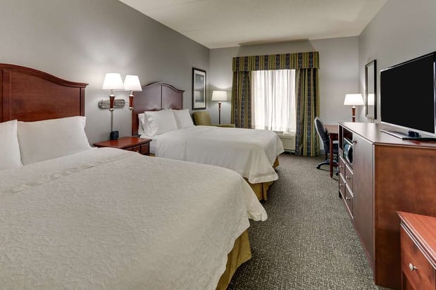 Images Hampton Inn & Suites Indianapolis-Airport