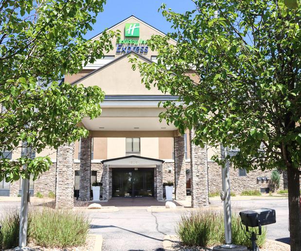 Images Holiday Inn Express Cedar Rapids (Collins Rd) by IHG