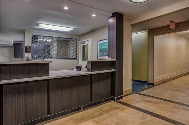 Images Candlewood Suites Louisville Airport by IHG