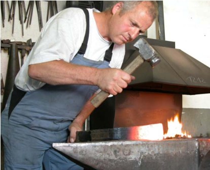 Ruedi Blumer Hufschmied, Groffeldstrasse 6a in Buchs