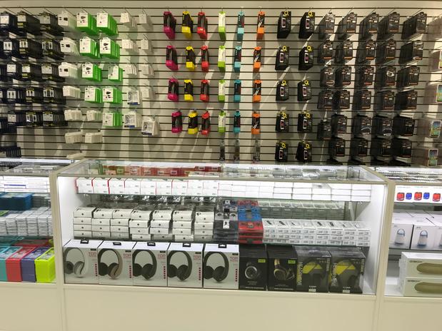 Images Phone City Largo - iPhone Screen Repair/iPad Repair & Samsung Galaxy  Phone Fixing Store