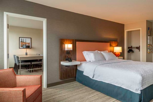 Images Hampton Inn Manchester Downtown