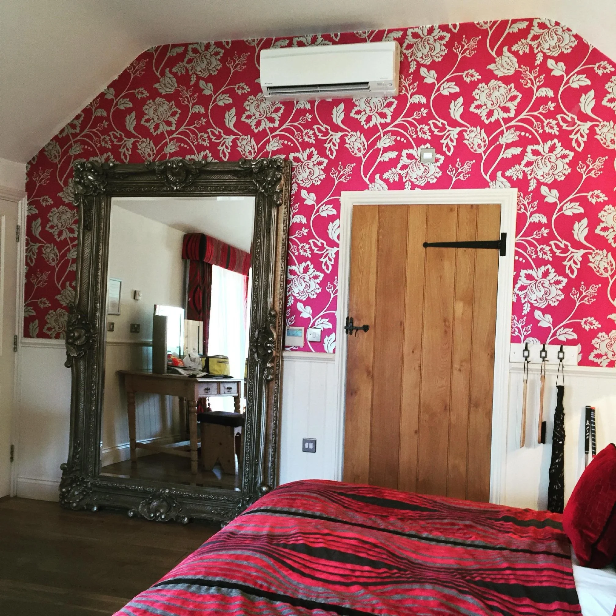 Images Breeze Air Conditioning & Refrigeration Ltd