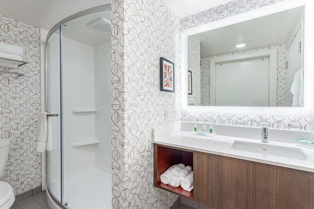 Images Holiday Inn Columbus by IHG