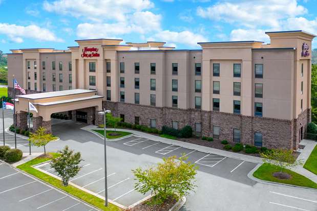 Images Hampton Inn and Suites-Winston-Salem/University Area NC