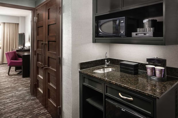 Images Embassy Suites by Hilton Crystal City National Airport