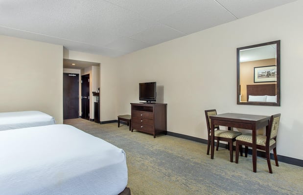 Images Holiday Inn Louisville Airport - Fair/Expo by IHG