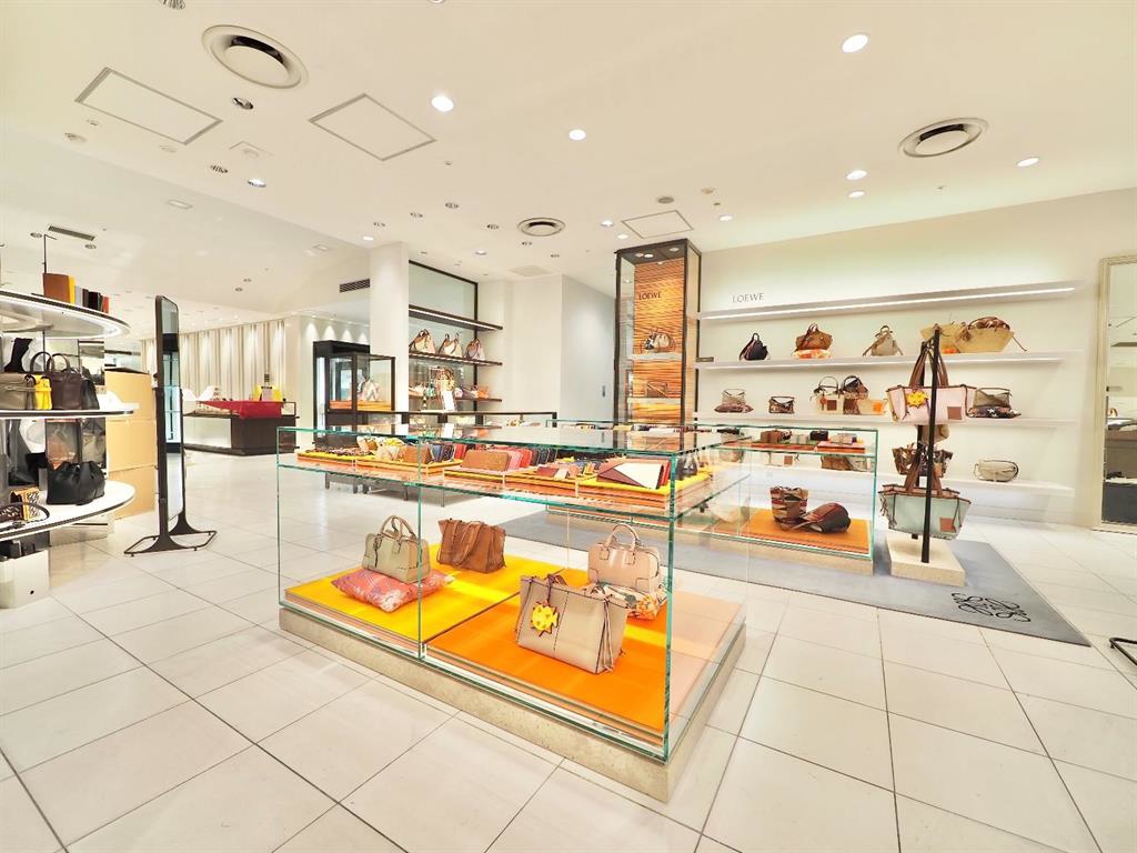 Images ロエベ 伊勢丹新宿店1F