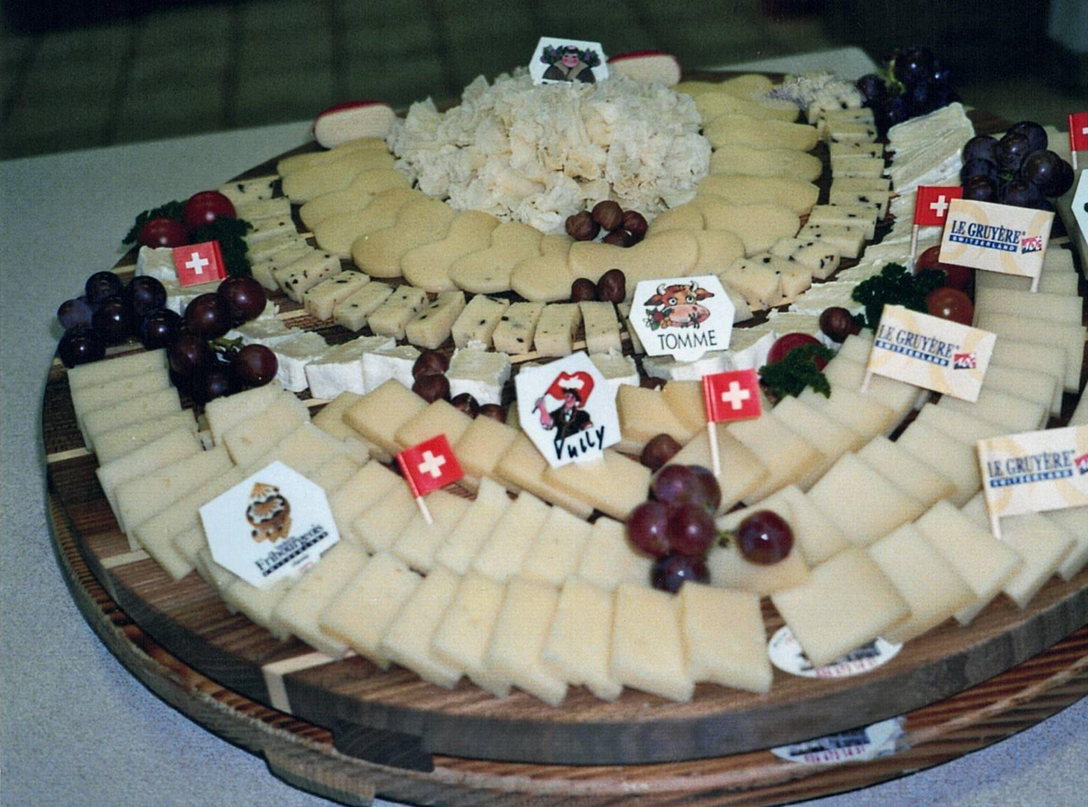 Walter und Hanni Reist, Fromagerie et Laiterie, Route de Chenaux 11 in Lugnorre