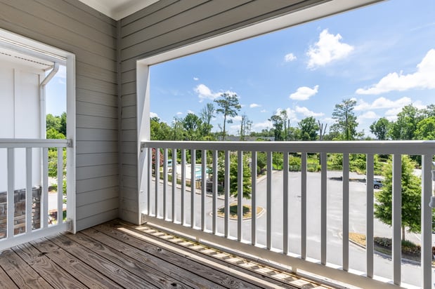 Images Creekside at Greenlawn Apartment Homes