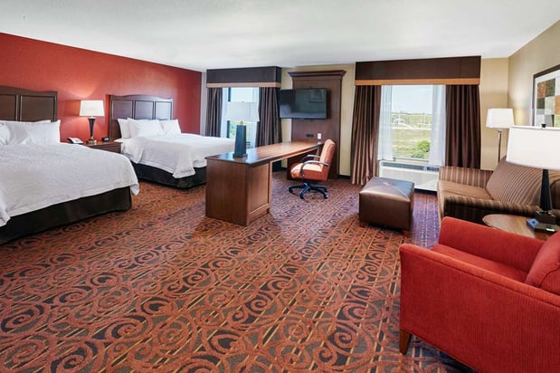 Images Hampton Inn & Suites Milwaukee/Franklin