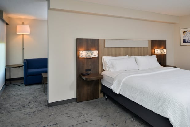Images Holiday Inn Express Lewisburg/New Columbia by IHG
