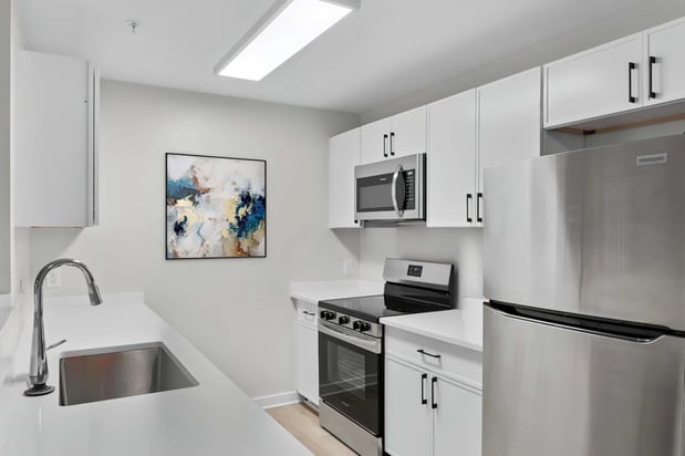 Images Grand at Pearl Apartments