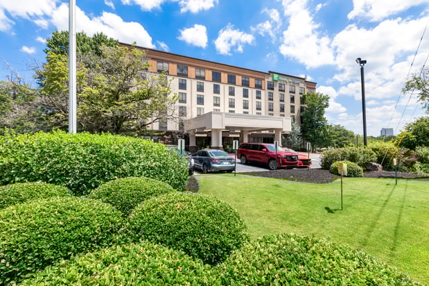 Images Holiday Inn Express Atlanta Galleria-Ballpark Area by IHG