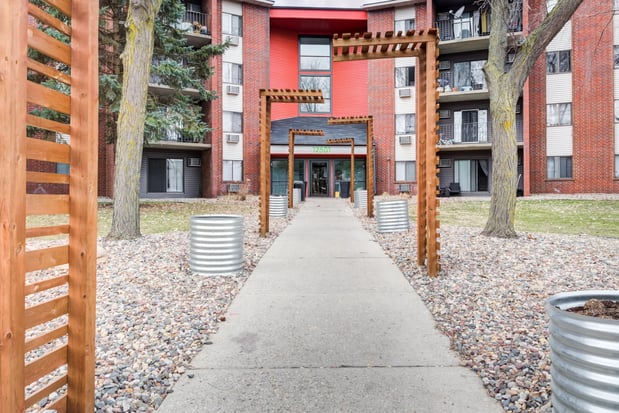 Images Twelve 501 Apartment Homes