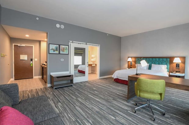 Images Hampton Inn & Suites Cincinnati Liberty Township