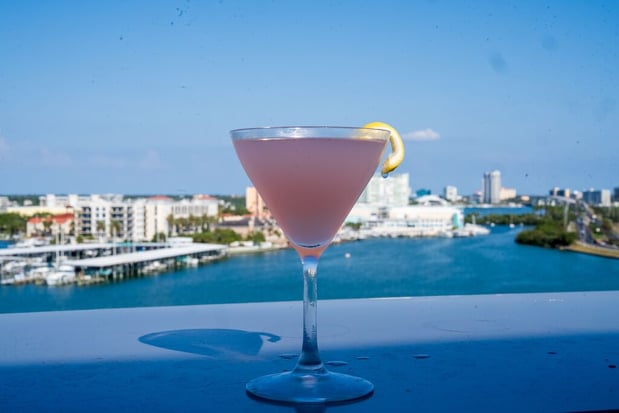 Images Vue 360 Rooftop Bar