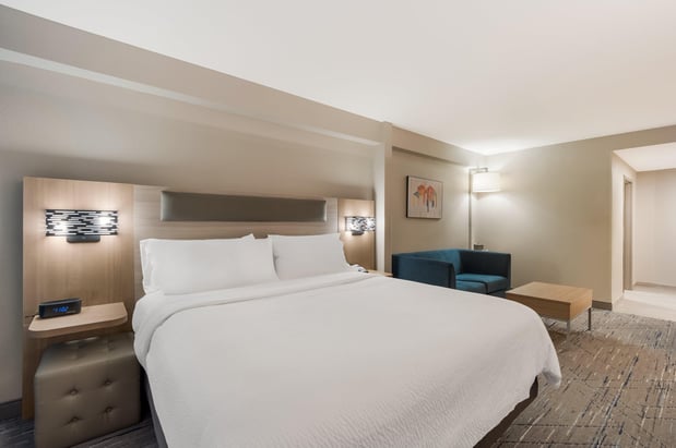 Images Holiday Inn Express & Suites Lexington by IHG