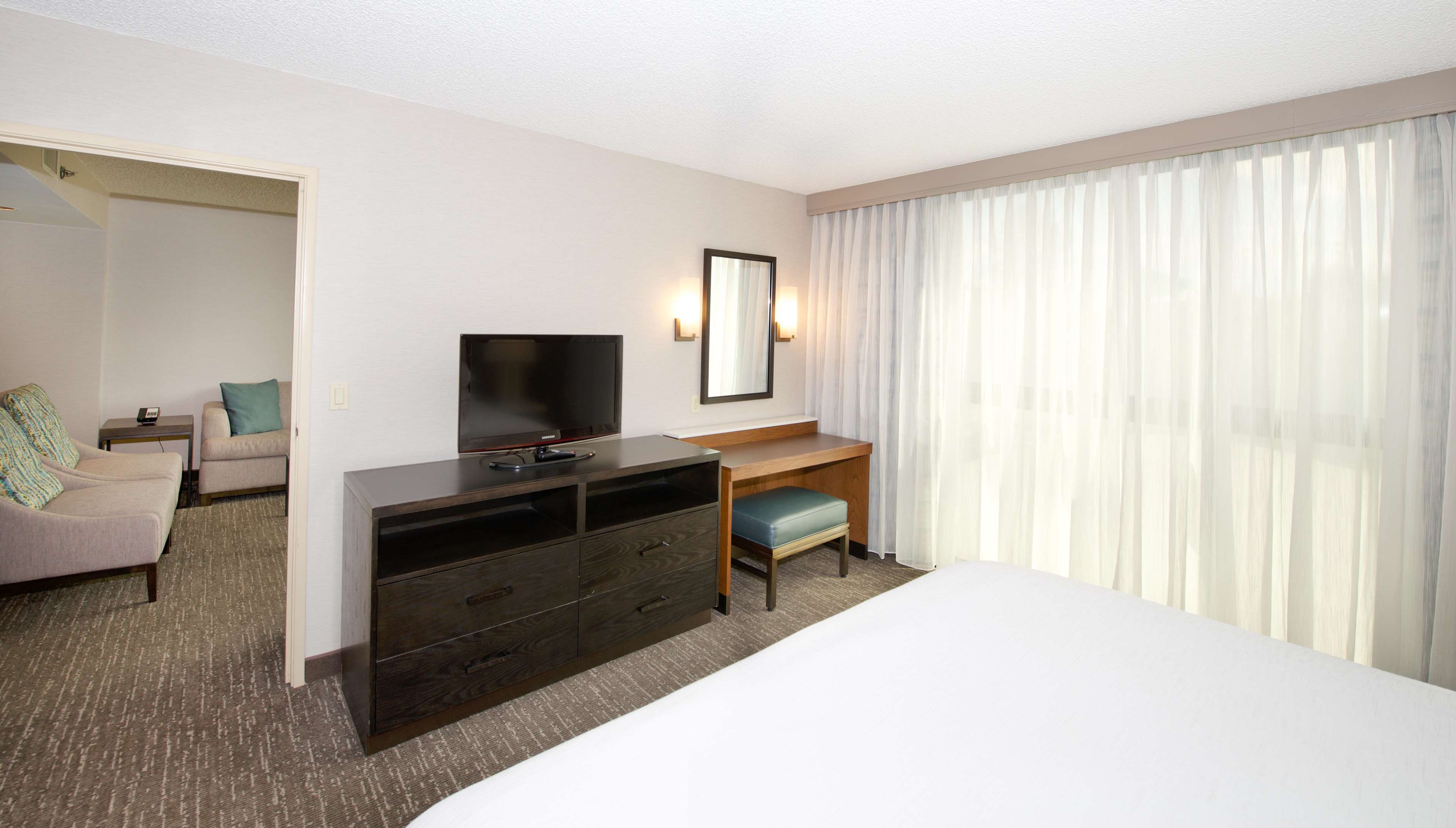 Embassy Suites by Hilton Seattle North Lynnwood Photo