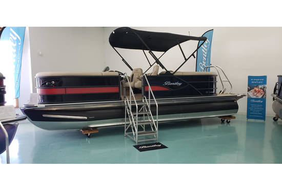 Staples Sports Lincoln Image