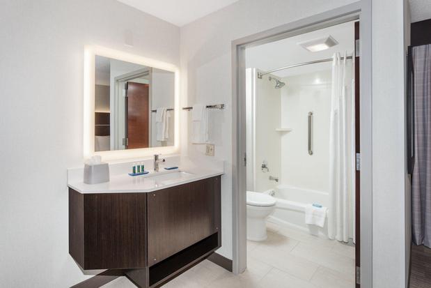 Images Holiday Inn Express & Suites South Portland by IHG
