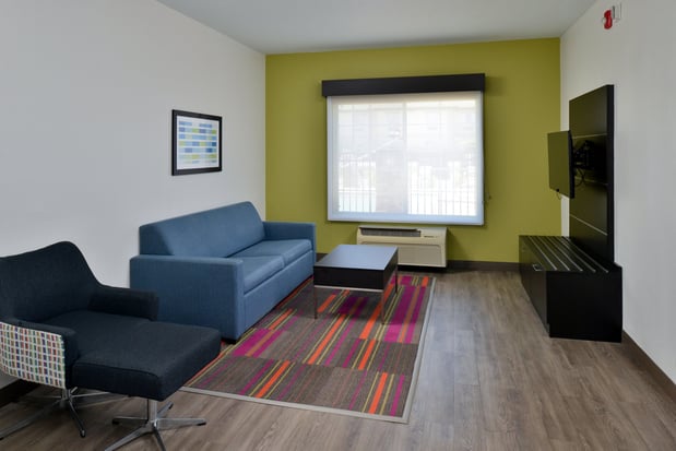 Images Holiday Inn Express & Suites Carthage by IHG
